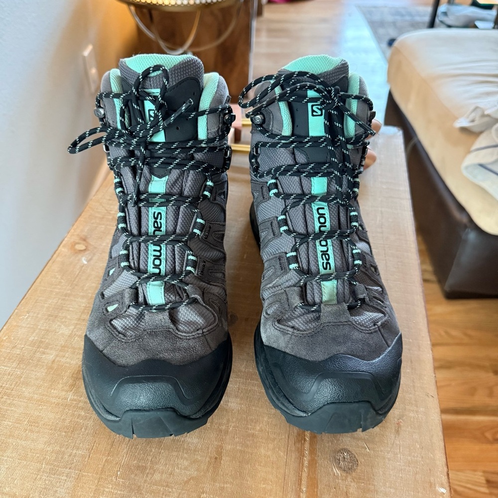 Salomon Quest Tracker Women's Hiking Boots, Sz 9